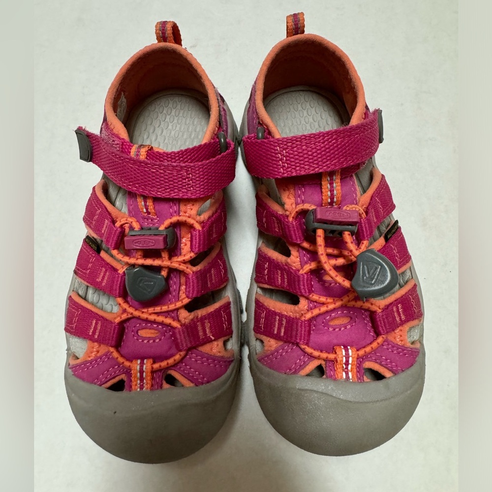 Keen. Newport girls sandals. Size 12. Pink and gray.